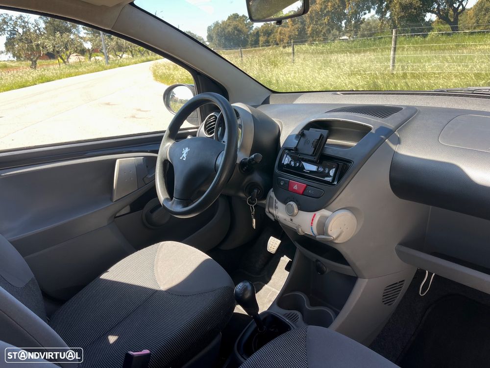 Peugeot 107 1.0 Urban - 16