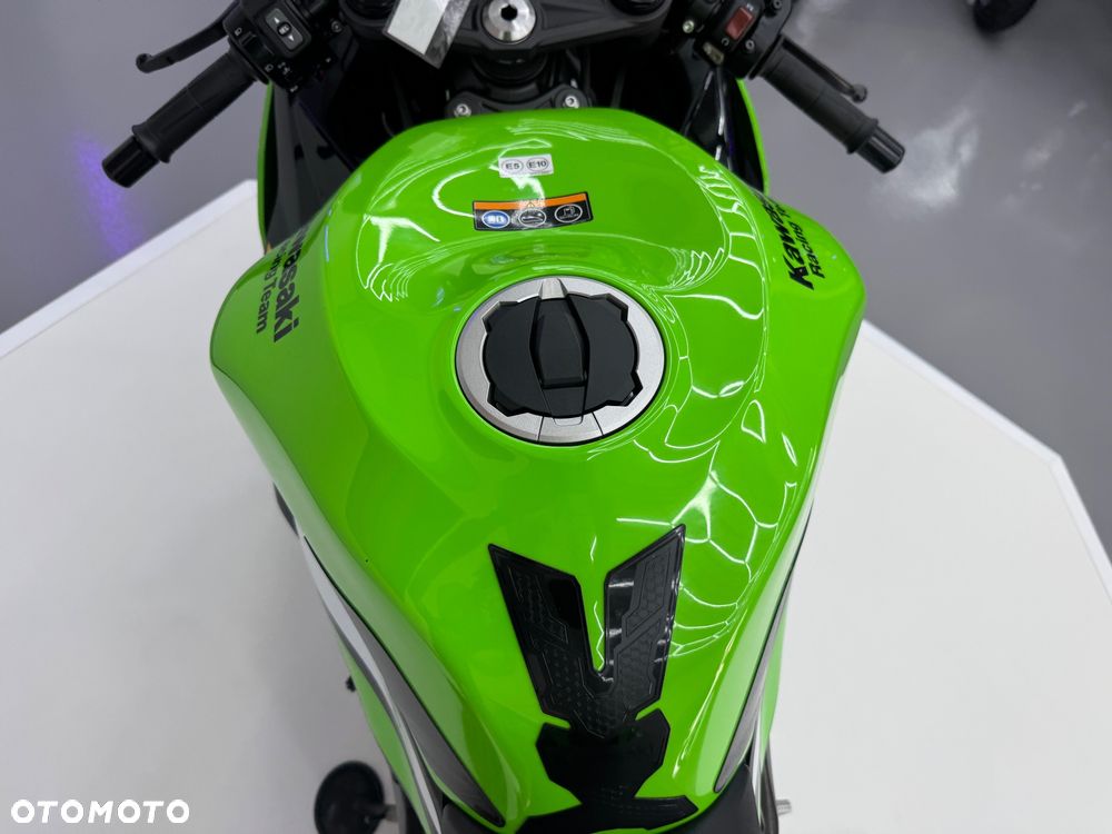 Kawasaki ZX - 22