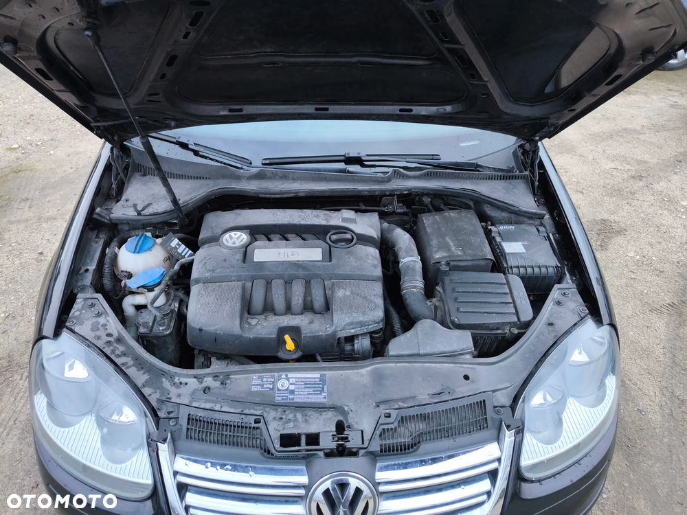 Volkswagen Golf 1.6 Tour - 24