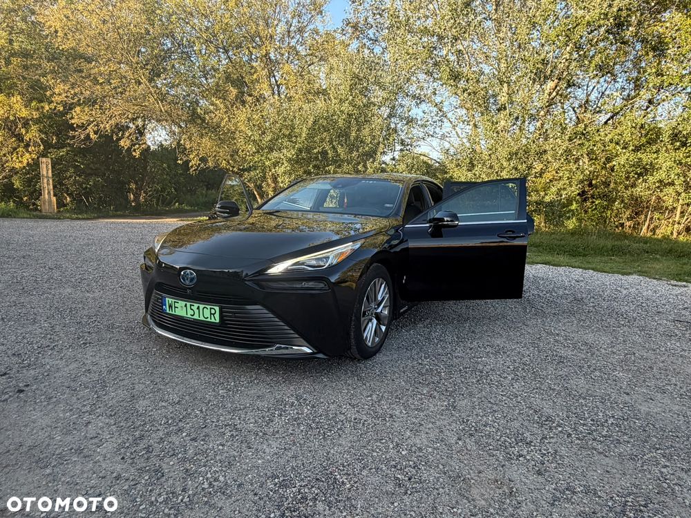 Toyota Mirai Executive - 17
