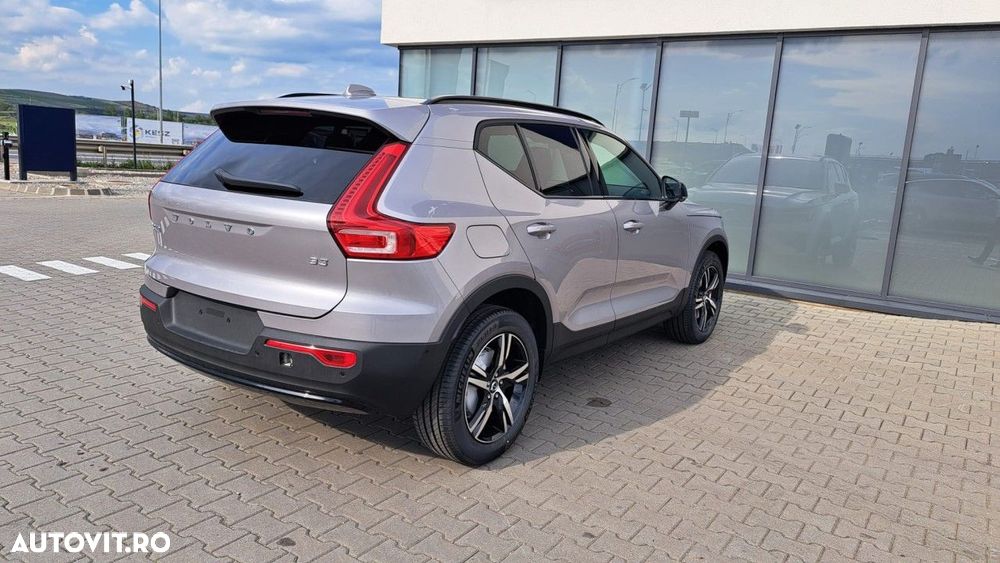 Volvo XC 40 B3 AT FWD MHEV Plus Dark - 20