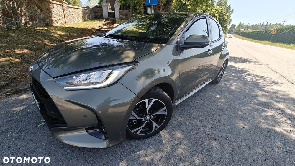 Toyota Yaris ver-hybrid-1-5-selection-style - 1