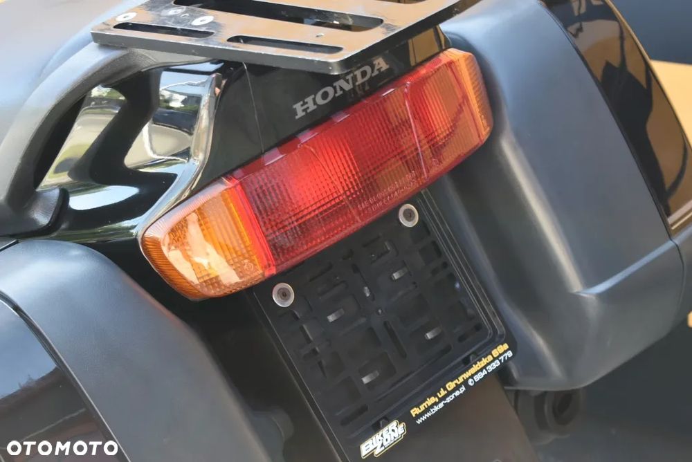 Honda ST - 16