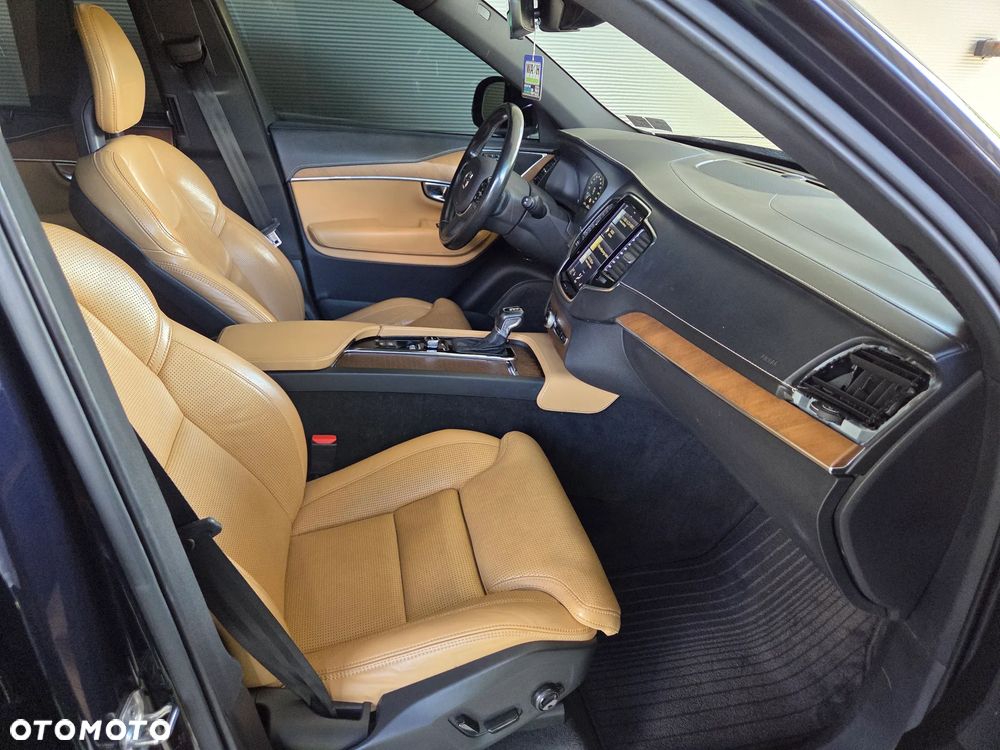 Volvo XC 90 T6 AWD Inscription 7os - 9