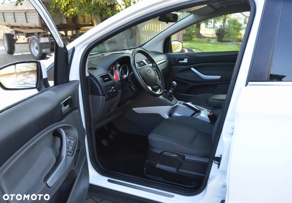 Ford Kuga - 16