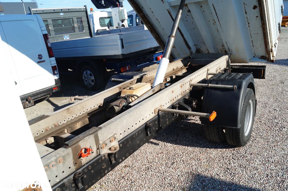 Mitsubishi CENTER FUSO - 7