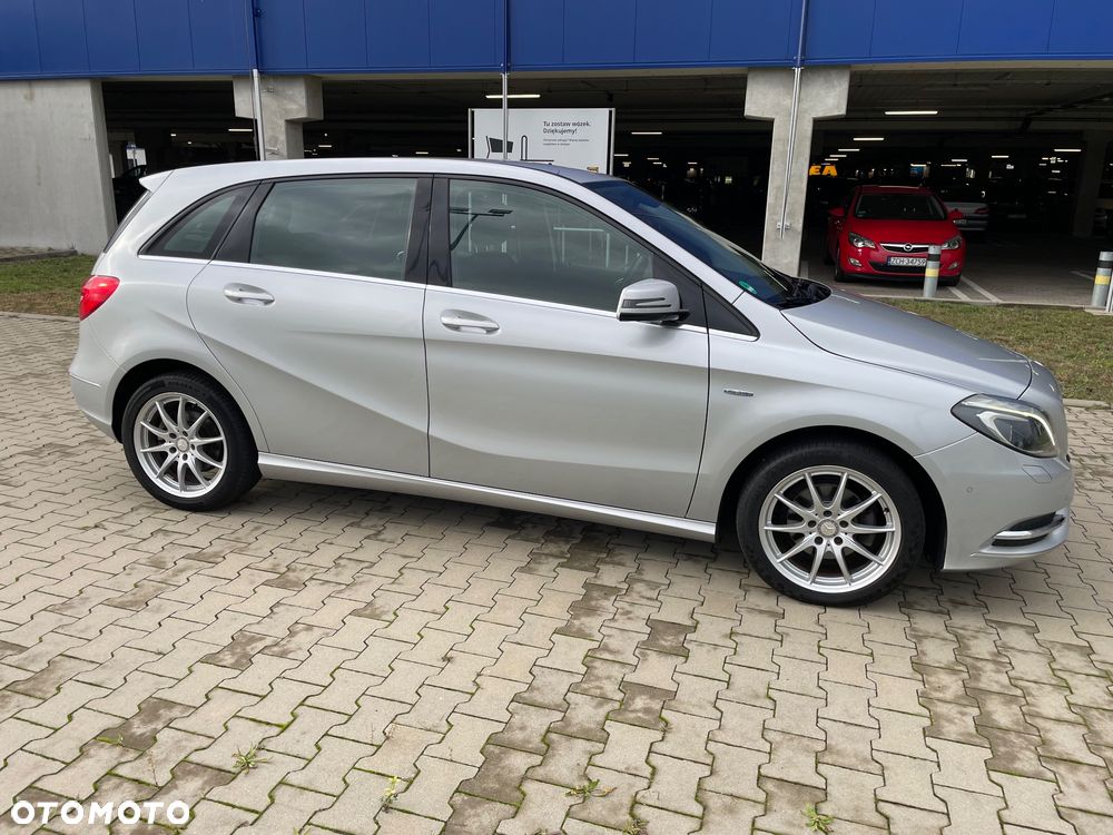 Mercedes-Benz Klasa B 180 (BlueEFFICIENCY) - 8
