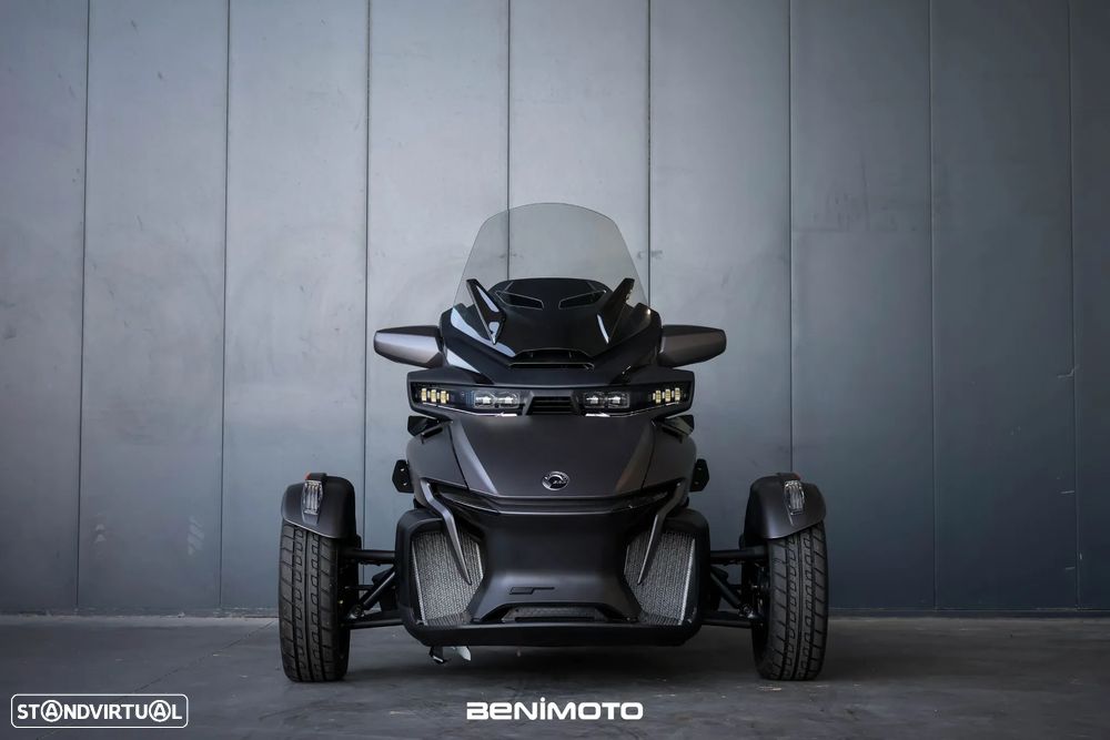Can-Am Spyder RT - 2