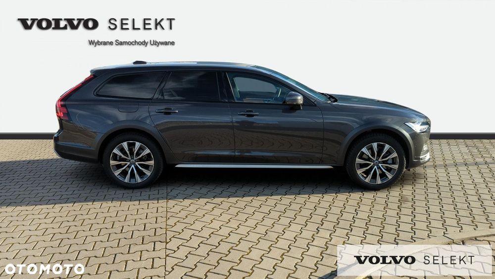 Volvo V90 Cross Country - 7