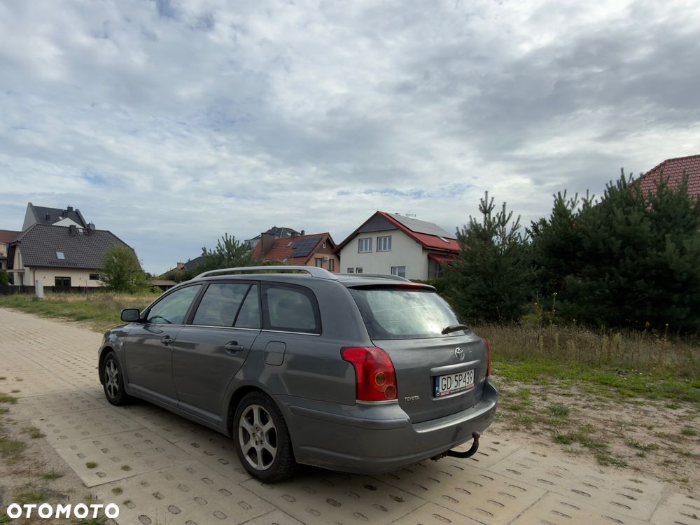 Toyota Avensis 1.8 VVT-i - 7