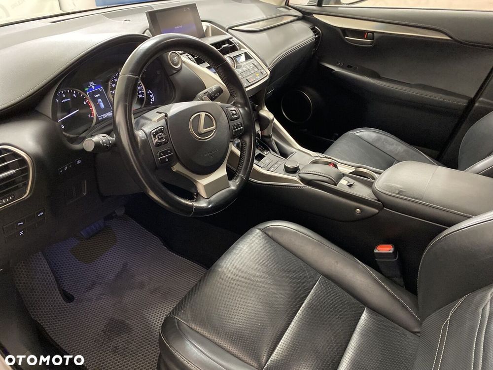 Lexus NX 200t Comfort AWD - 3