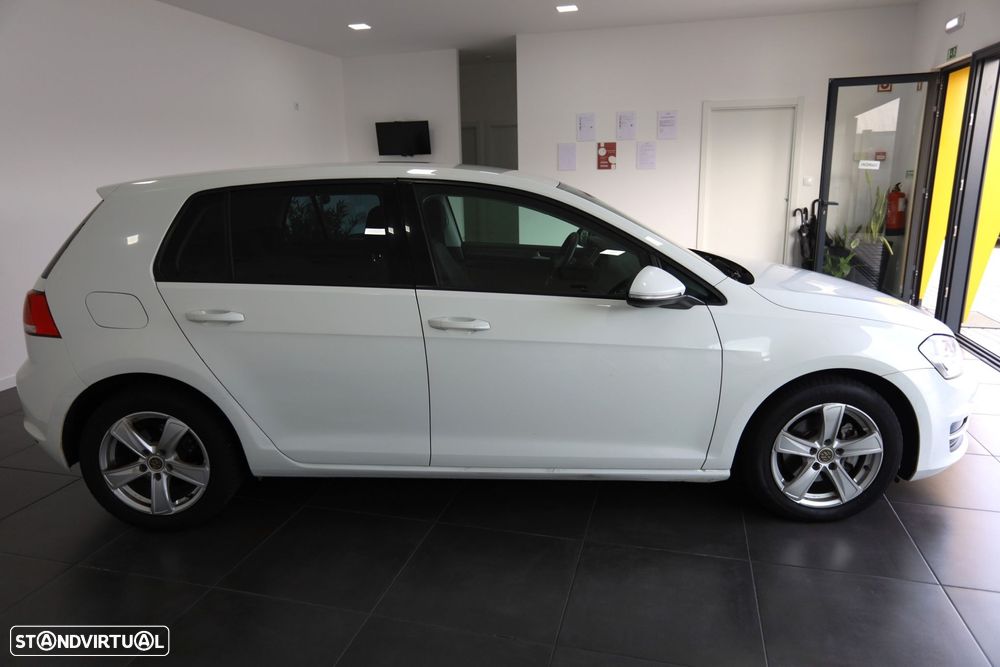 VW Golf 1.6 TDi Confortline - 6