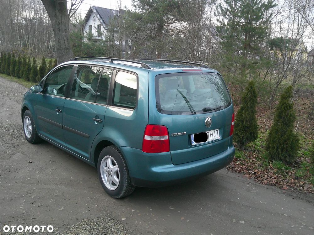 Volkswagen Touran 1.6 - 9