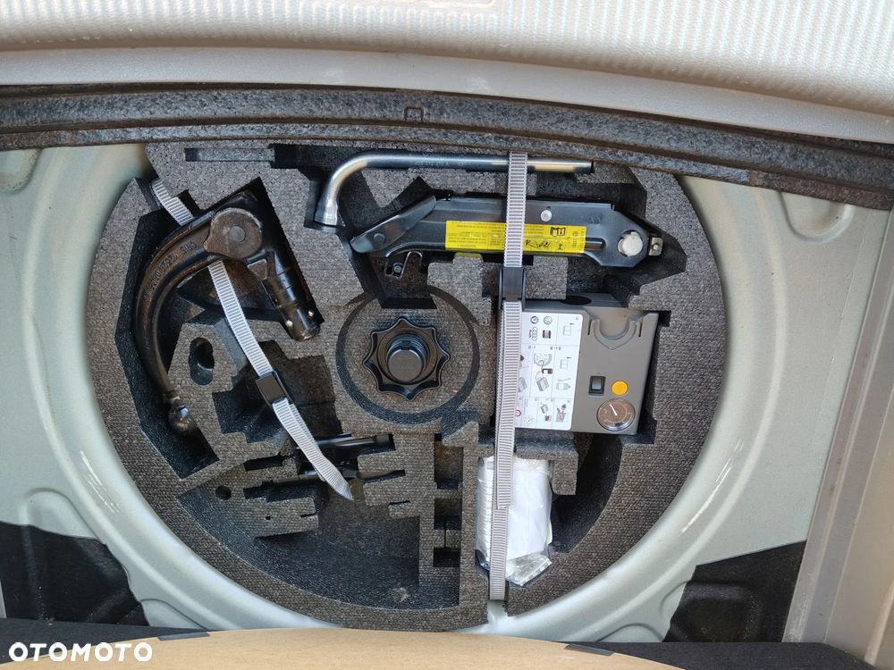Volkswagen Golf Plus - 17