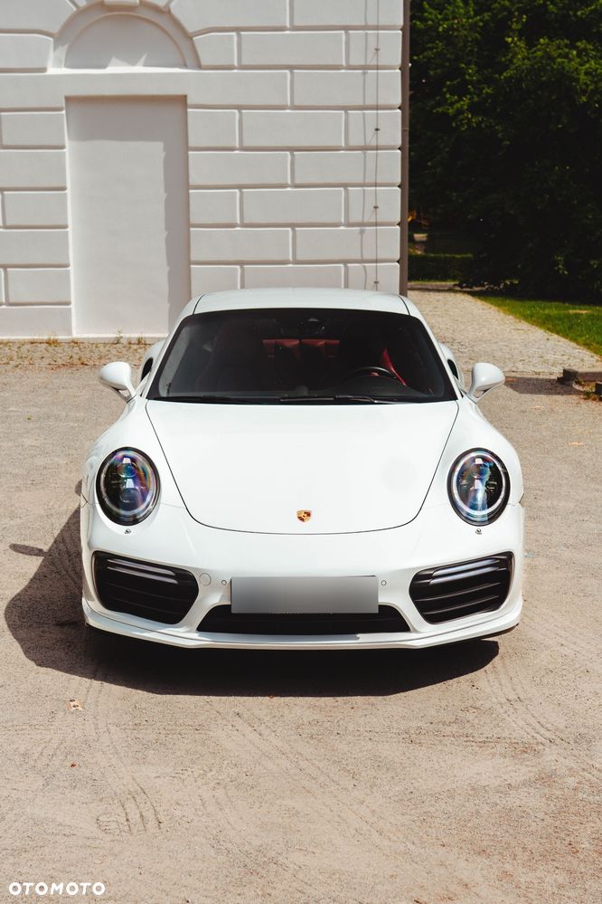 Porsche 911 Turbo S - 18