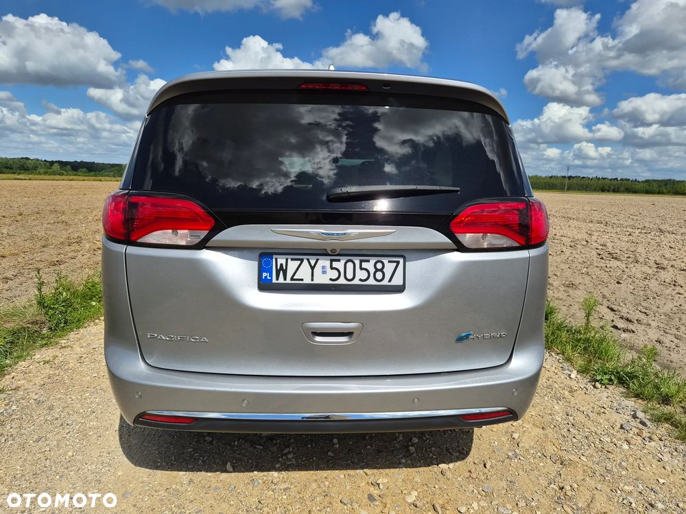 Chrysler Pacifica - 10