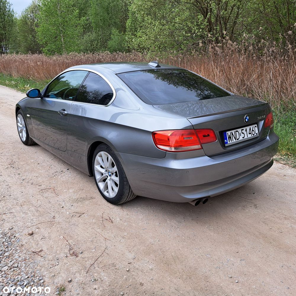BMW Seria 3 325i - 6