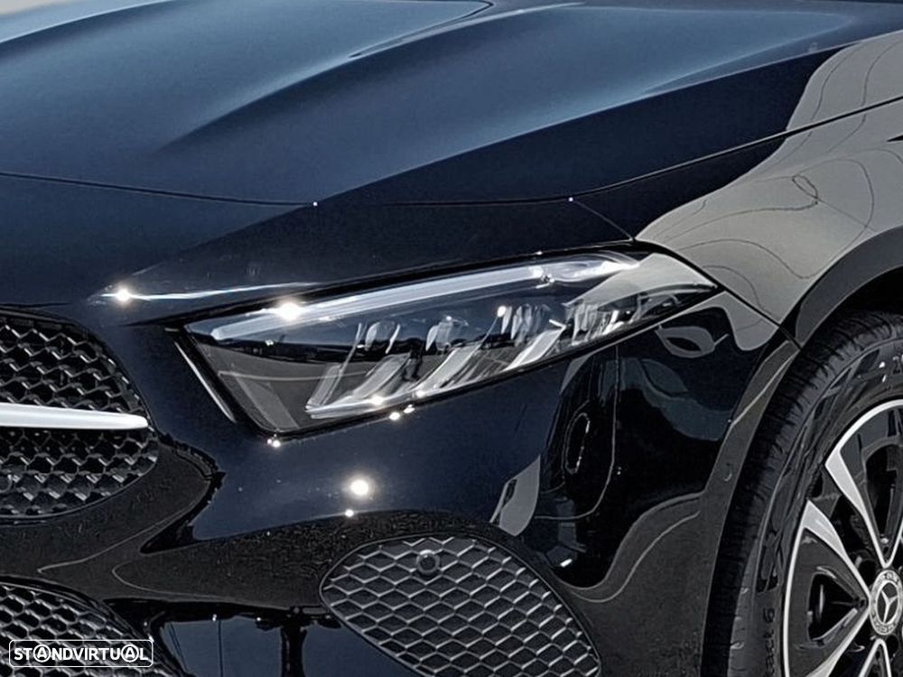 Mercedes-Benz a-250-limousine e - 3