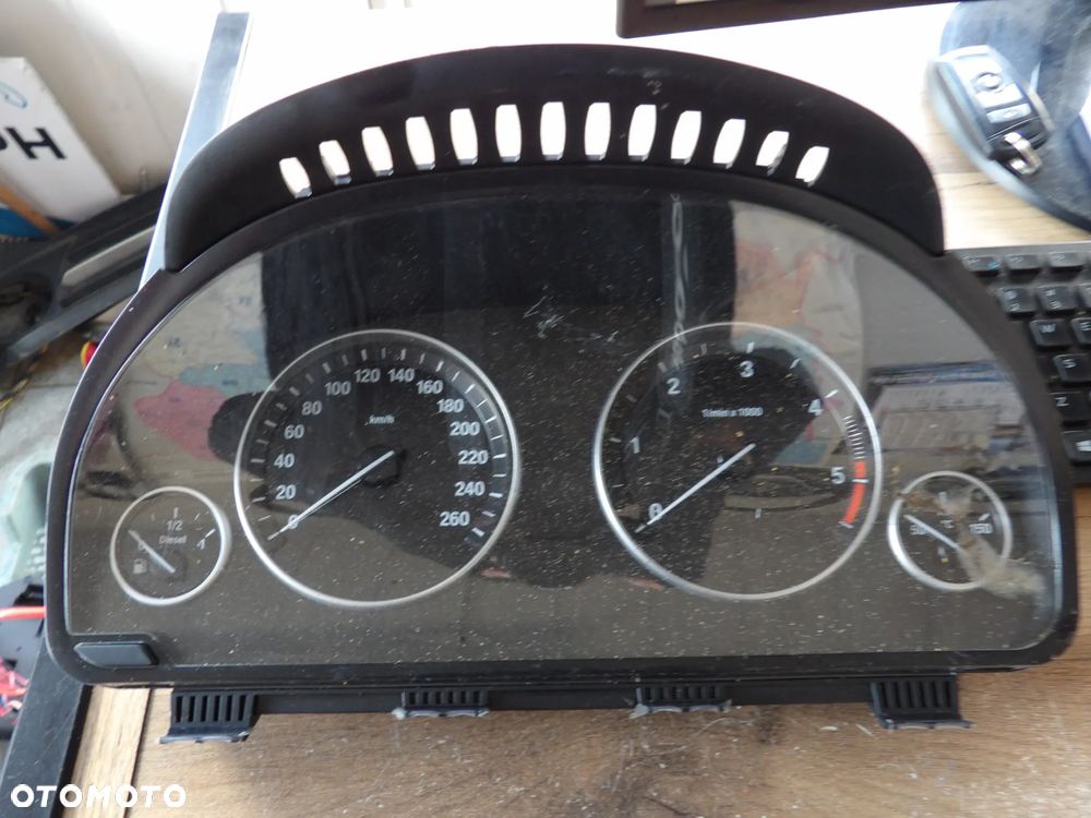 BMW - F10,F11 - LICZNIK , ZEGAR - EUROPA - 9249345 - 1