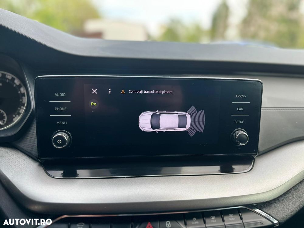 Skoda Octavia 2.0 TDI DSG Ambition - 24