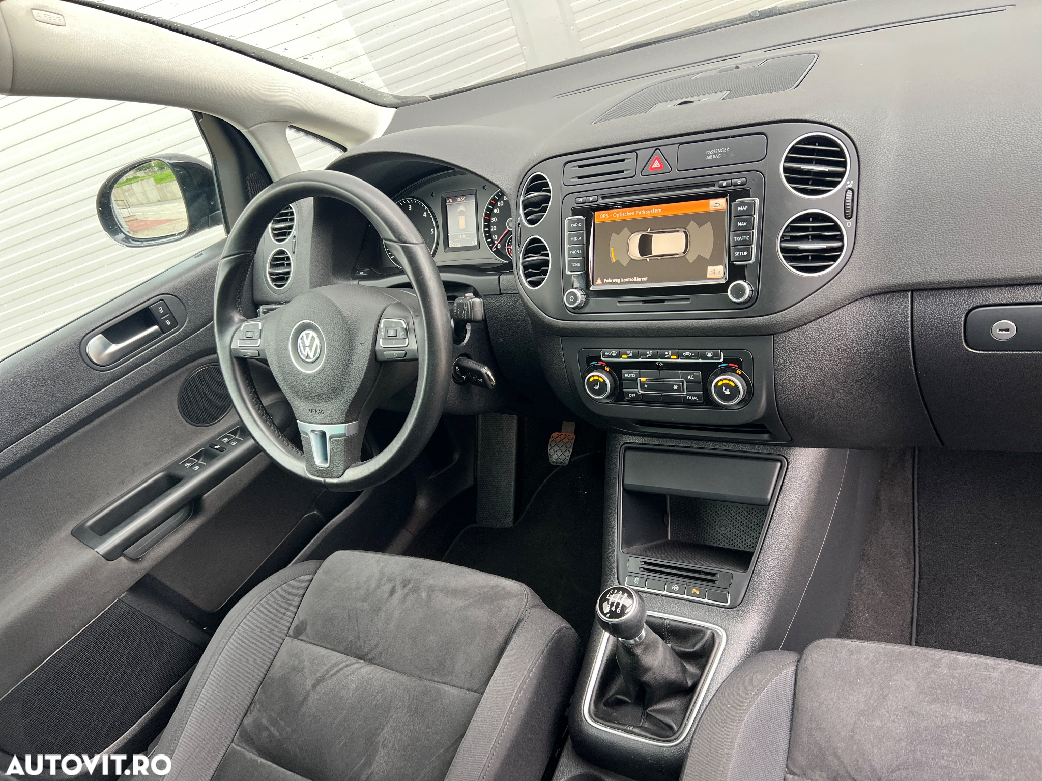 Volkswagen Golf Plus 2.0 TDI DPF Highline - 9