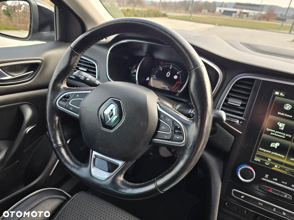 Renault Megane BLUE dCi 115 BOSE EDITION - 11