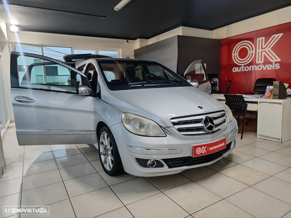 Mercedes-Benz B 200 CDI - 19