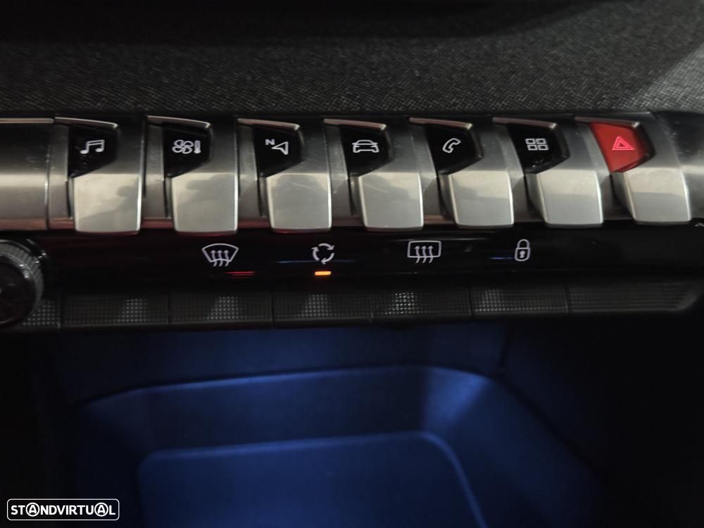 Peugeot 3008 1.5 BlueHDi Allure Pack - 26