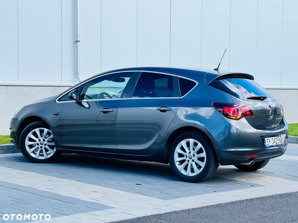 Opel Astra 1.6 Turbo Innovation - 17