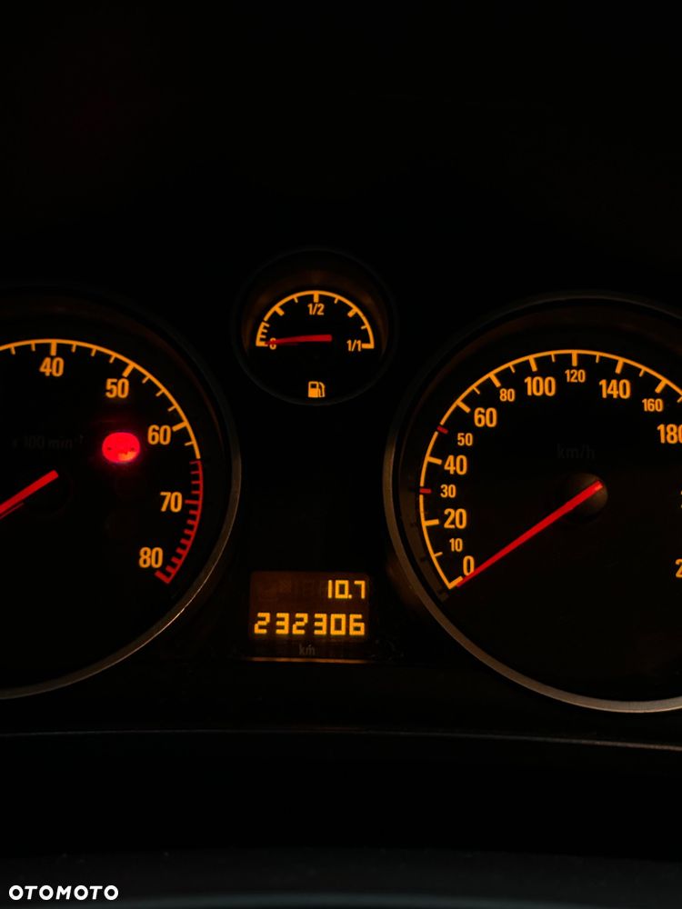 Opel Zafira 1.8 Cosmo - 11