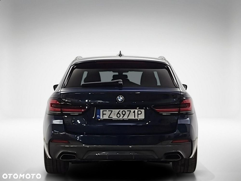 BMW Seria 5 540i xDrive mHEV - 4