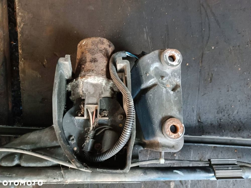 MECHANIZM WYCIERACZEK + SILNICZEK PRZÓD RENAULT PREMIUM - 3