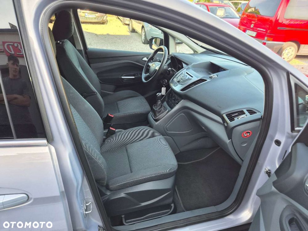 Ford Grand C-MAX 1.6 Titanium - 19