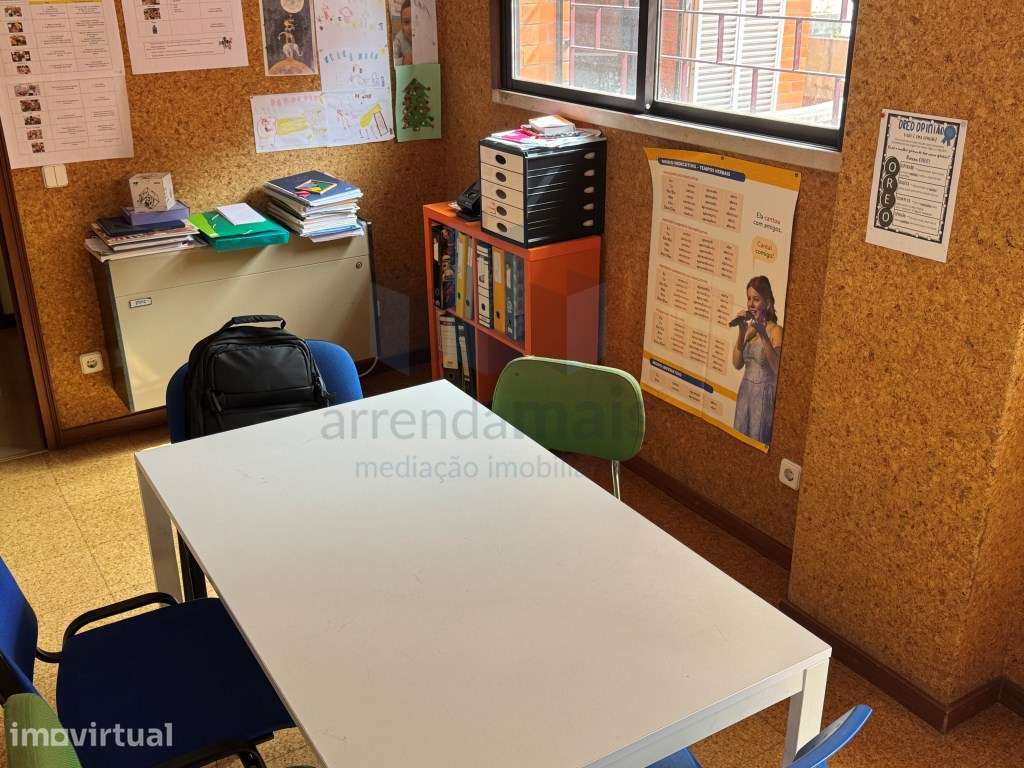Coimbra. Arrenda-se espaço com 5 salas, Av. Conego Urbano Duarte - Grande imagem: 4/18