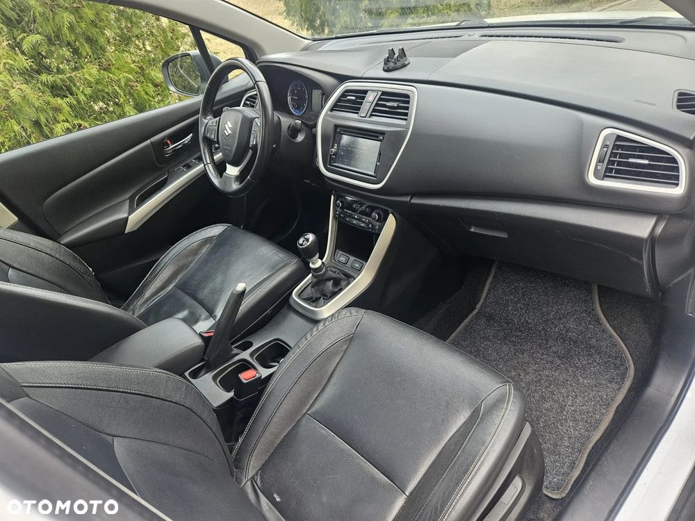 Suzuki SX4 S-Cross - 14