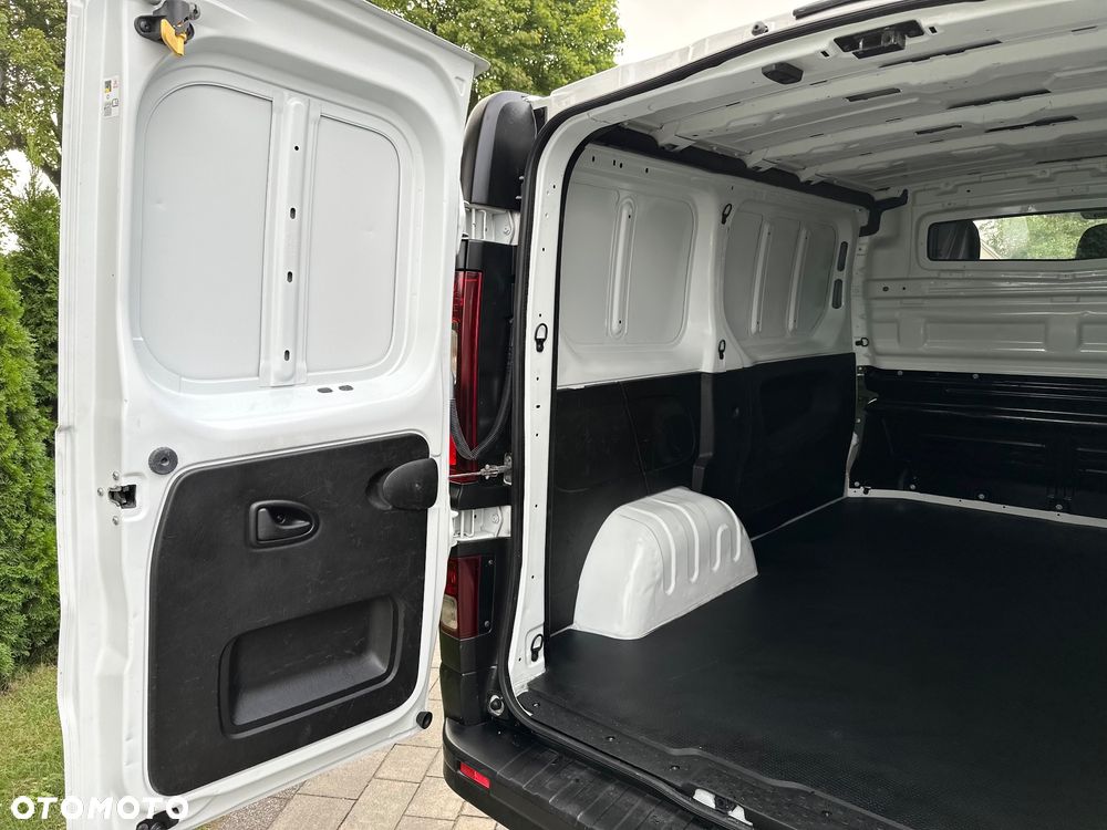 Renault Trafic - 25