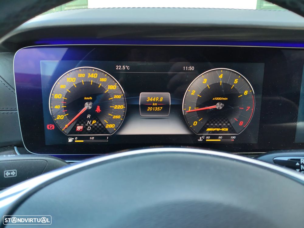 Mercedes-Benz E 43 AMG 4Matic 9G-TRONIC - 36