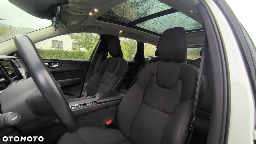 Volvo XC 60 T6 AWD Recharge Geartronic RDesign Expression - 10