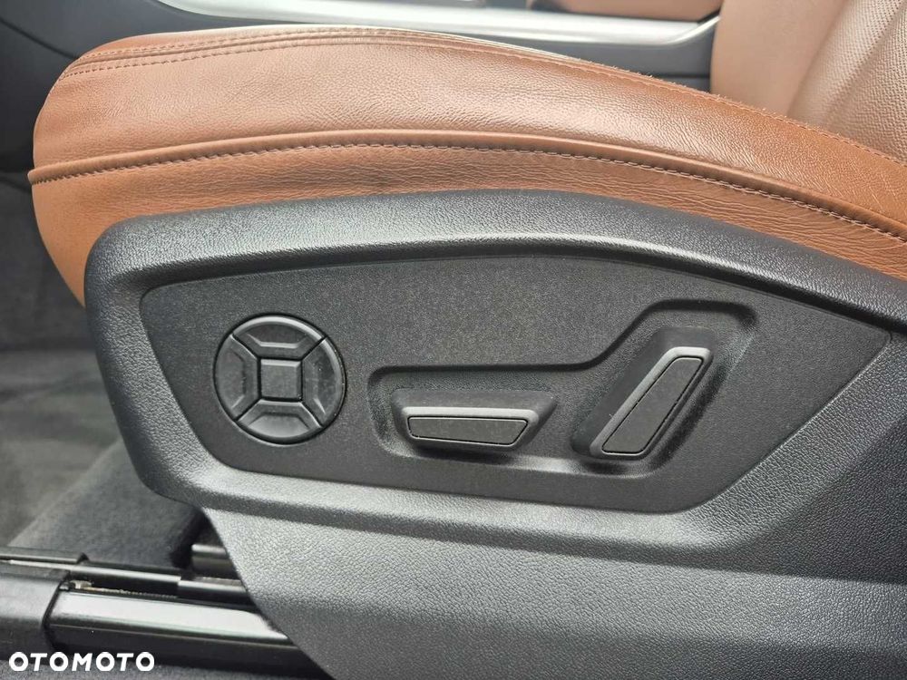 Audi Q7 - 10