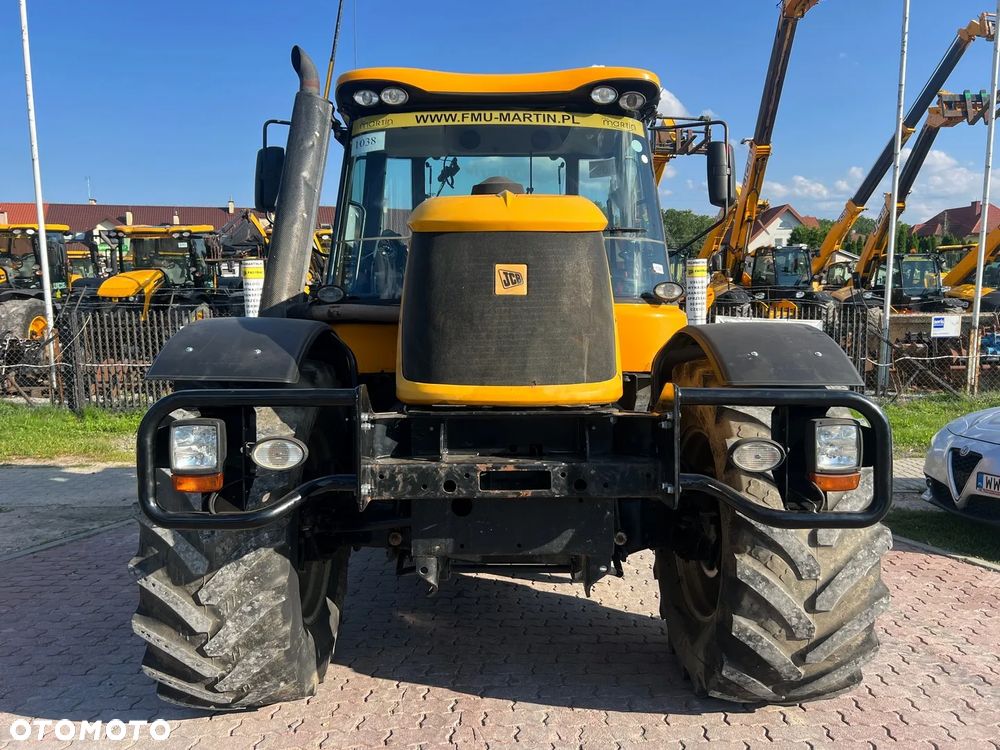 JCB 3200 Plus - 8