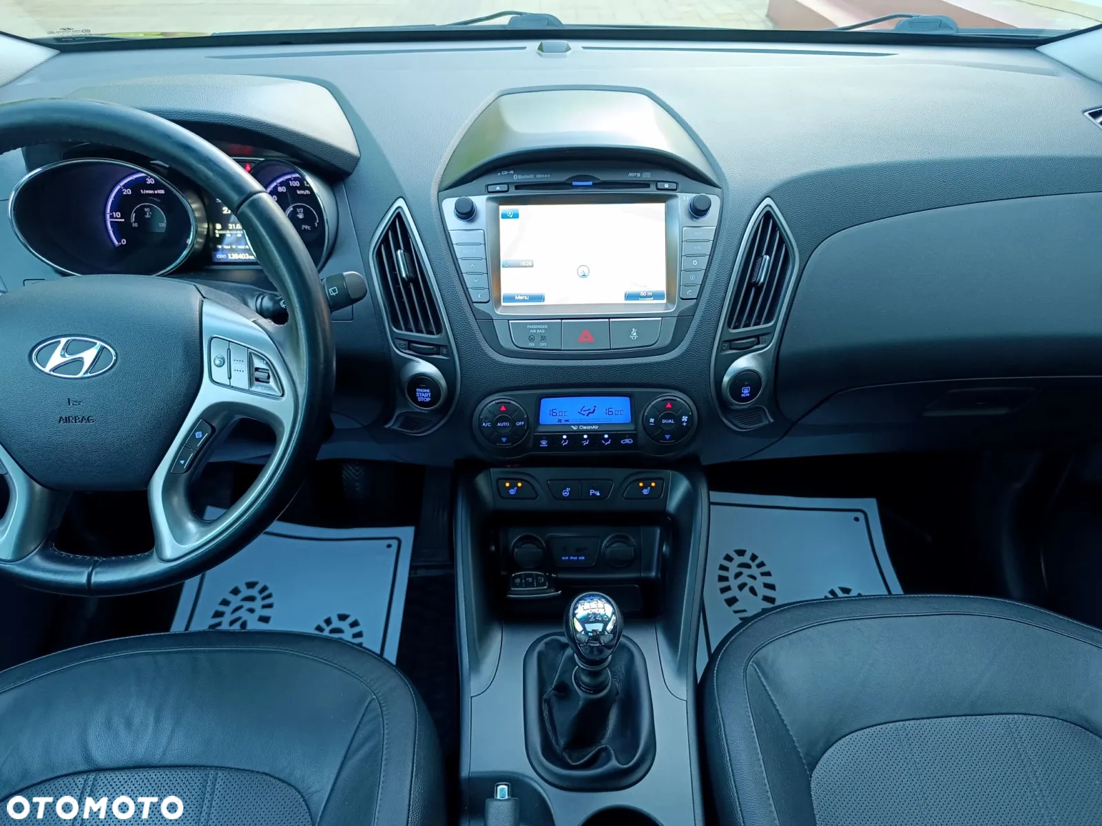 Hyundai ix35 1.7 CRDi 2WD blue Finale Gold - 29