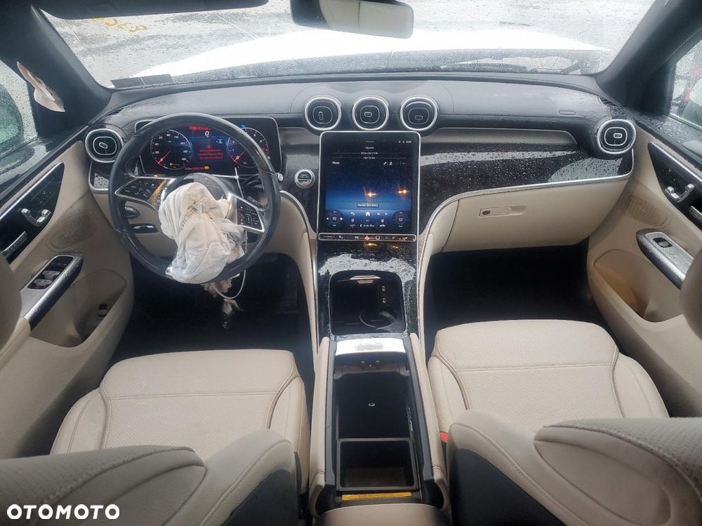 Mercedes-Benz GLC 300 4Matic 9G-TRONIC Avantgarde Advanced - 13