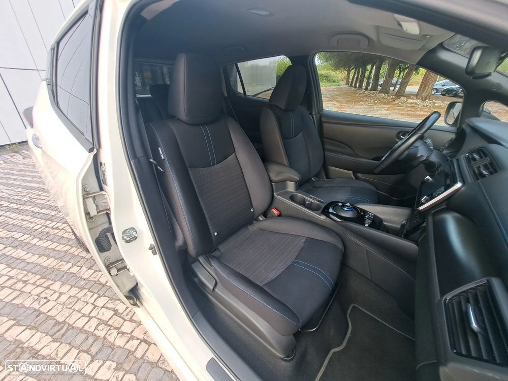 Nissan Leaf 40 kWh 2.ZERO Edition - 25