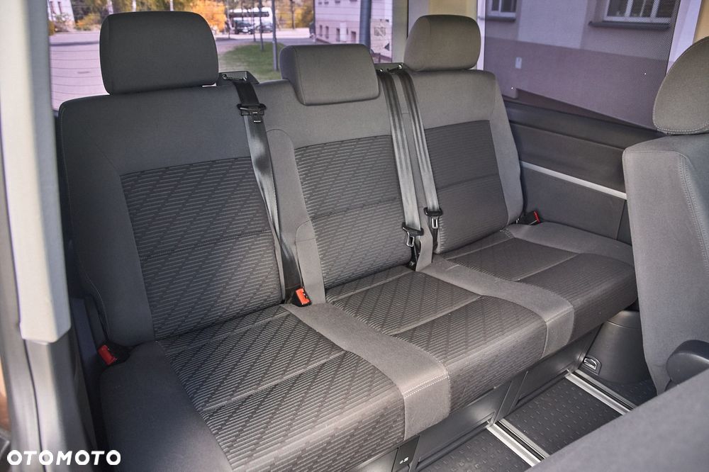 Volkswagen Multivan - 29