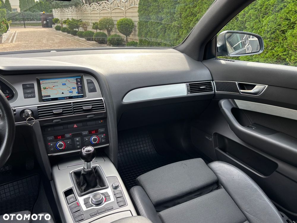 Audi A6 Avant 2.4 - 31
