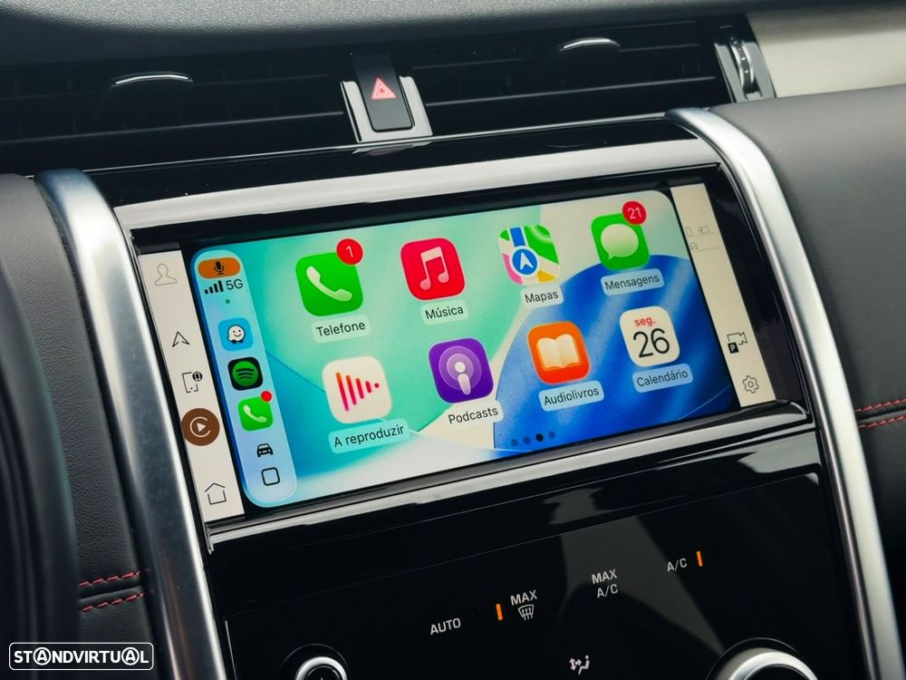 Land Rover Discovery Sport P300e R-Dynamic SE - 29