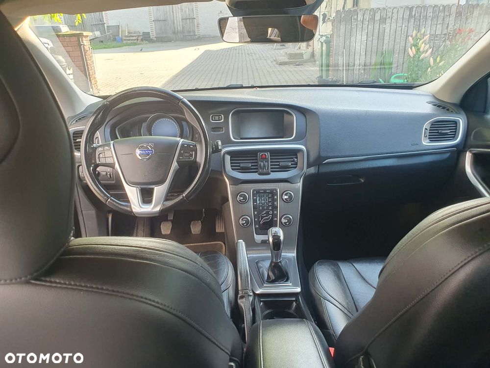 Volvo V40 D2 Drive-E Summum - 3