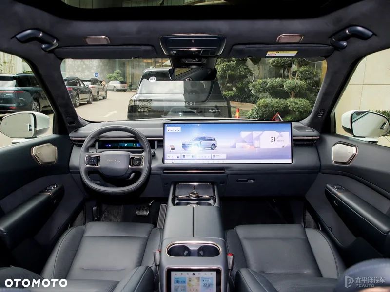 Lynk & Co 900 - 5