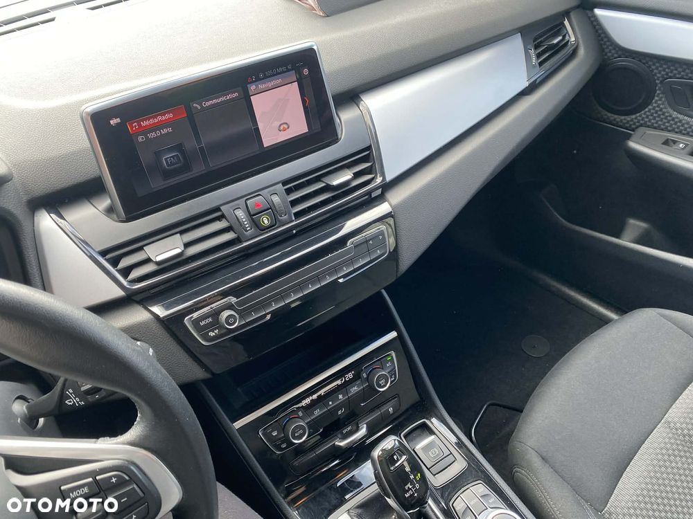 BMW Seria 2 216d - 17