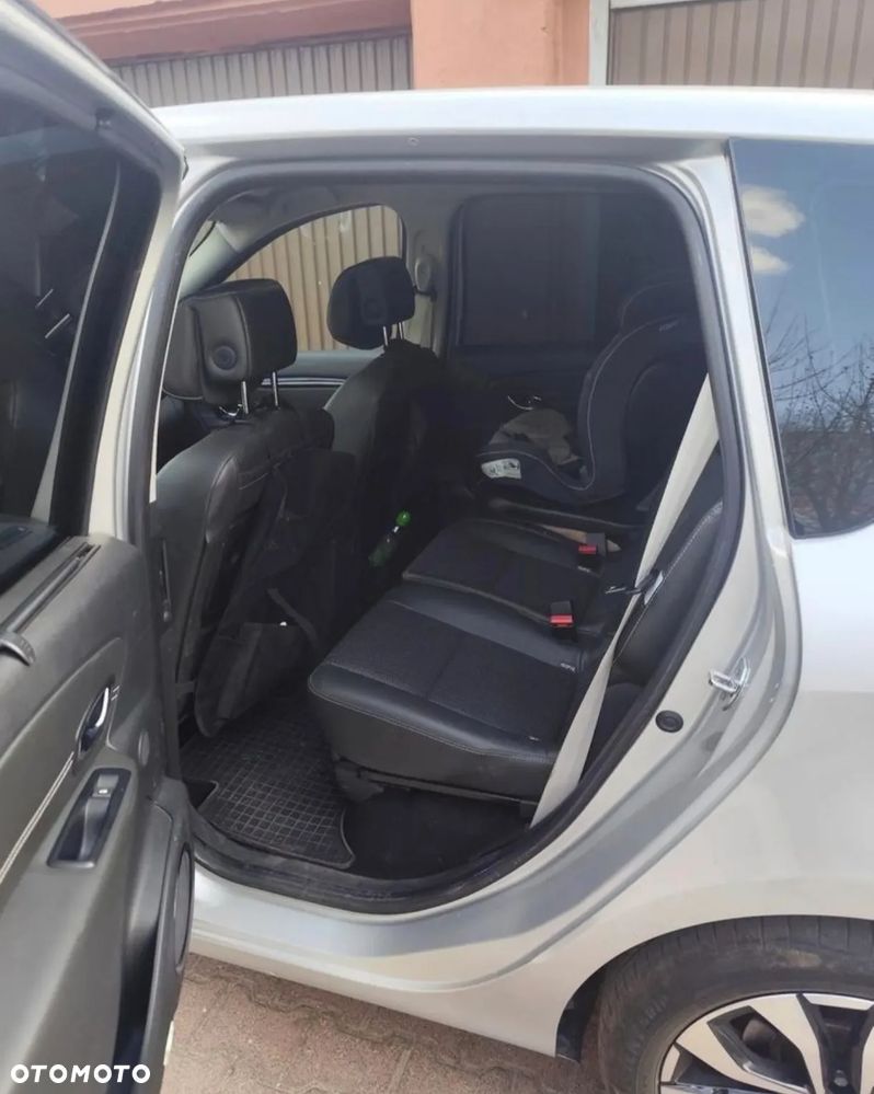 Renault Scenic - 8